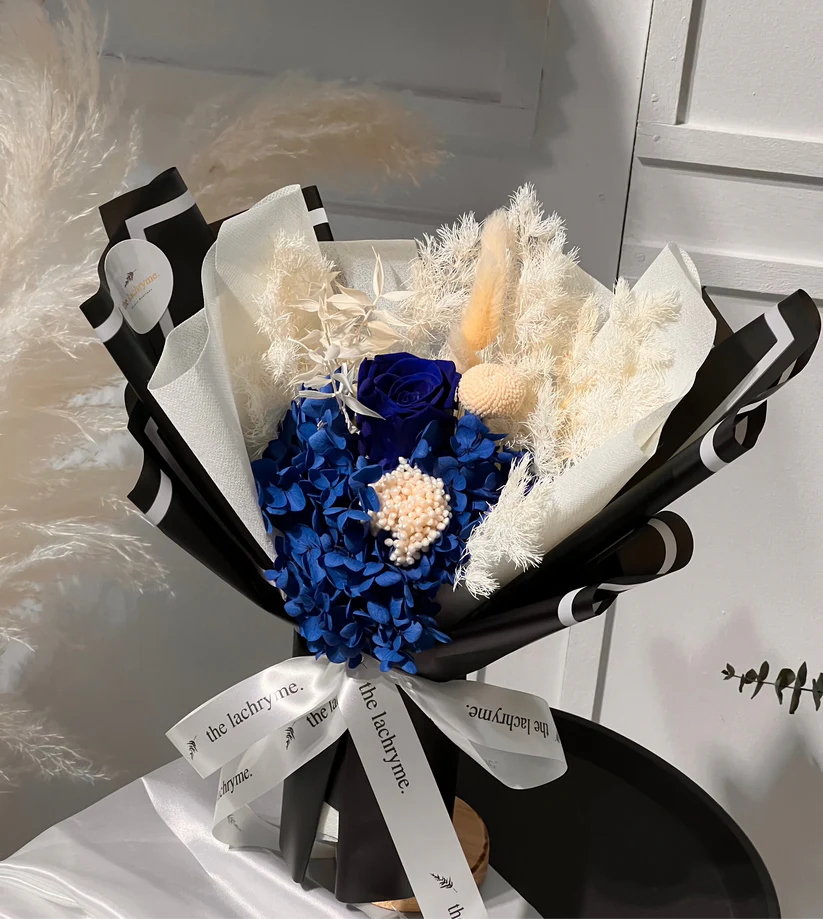 Raine | Preserved Blooms | Super Mini